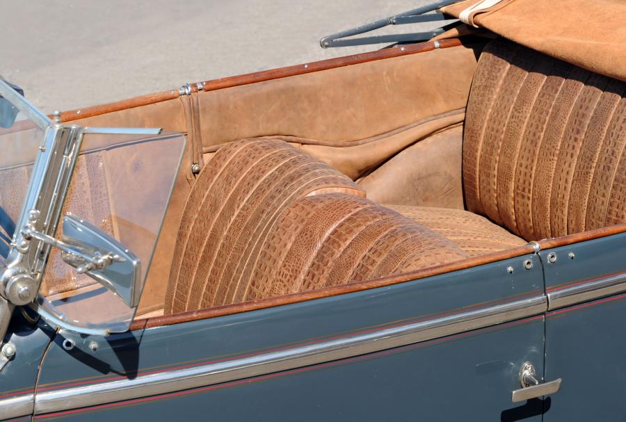Интерьер Delage D8 Cabriolet by Chapron 1931 года  (фото 9 из 21)